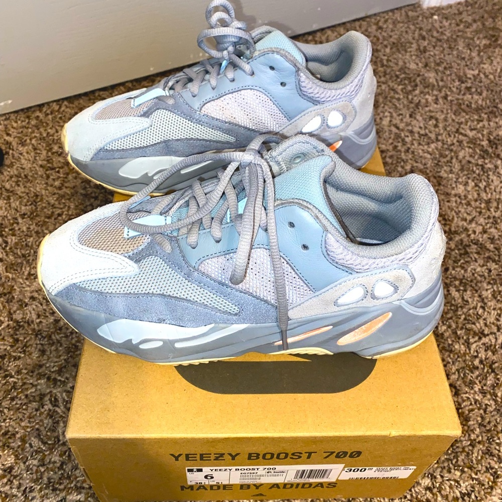 Adidas Yeezy boost 700 Inertia